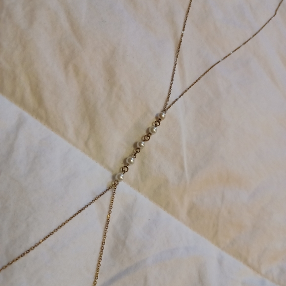 Gold body chain with pearl details In center - Picture 2 of 2